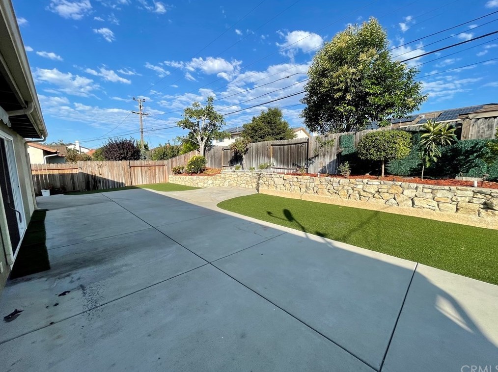 129 Auriga Ave, Lompoc CA 93436-1216 exterior