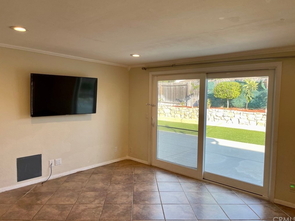 129 Auriga Ave, Lompoc CA 93436-1216 exterior