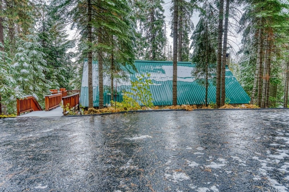 1163 Hwy 41, Fish Camp, CA 93623