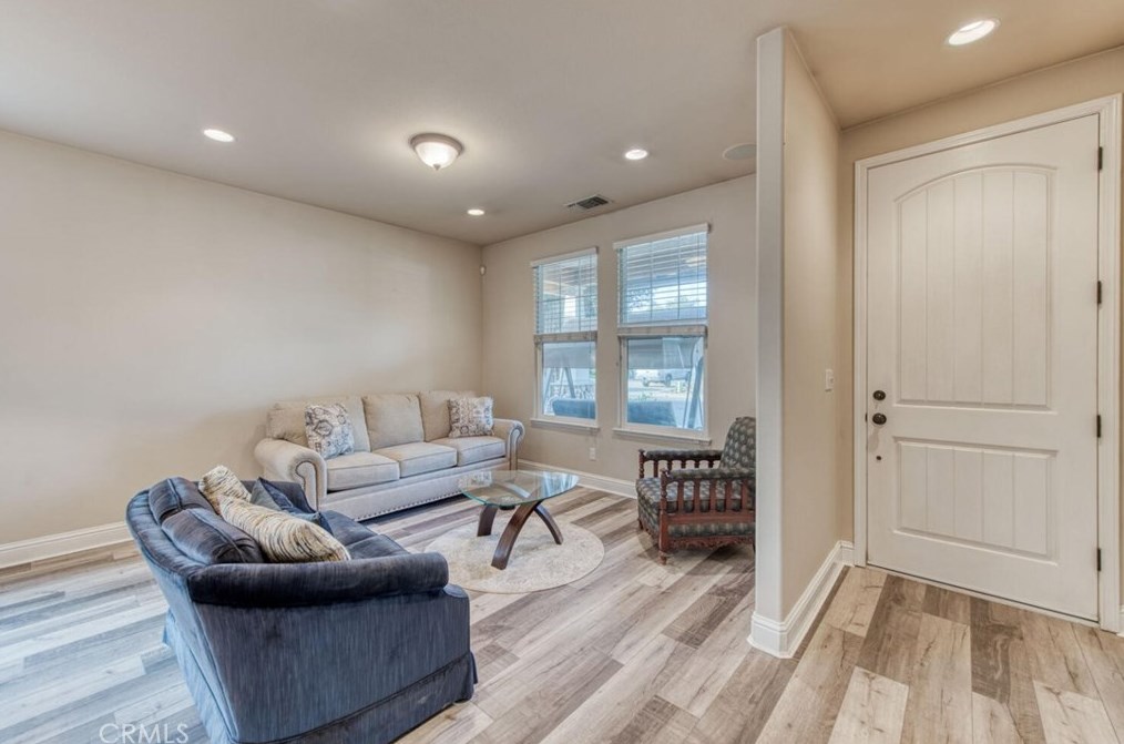 355 W Herbert Ave, Navelencia, CA 93654