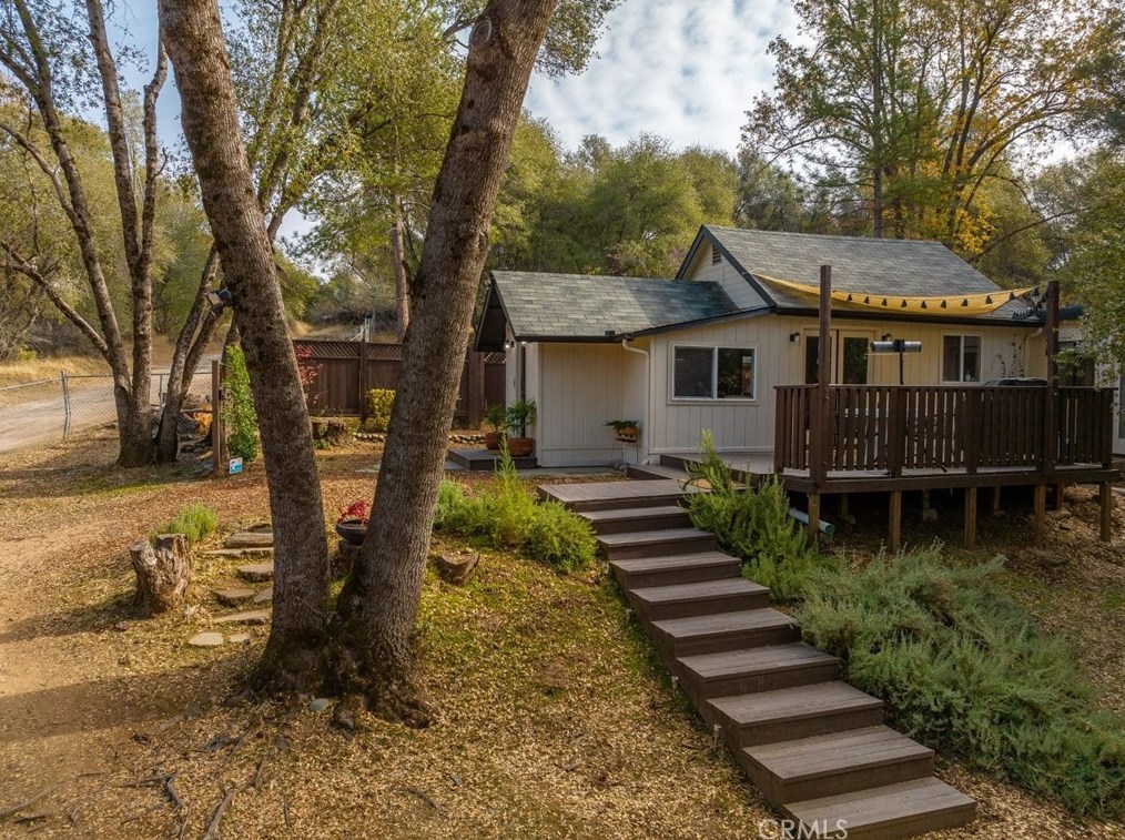 50022 Daisy Ln, Oakhurst, CA 93644