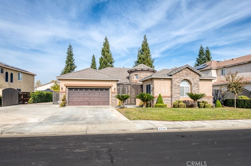 2341 Vermont Ave, Clovis, CA 93619