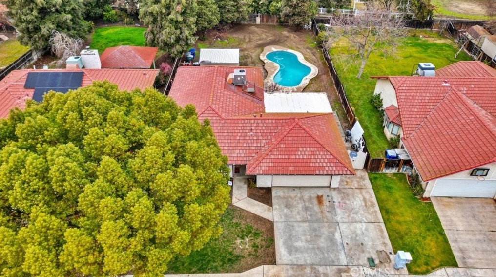 2475 Scott Ave, Clovis, CA 93611
