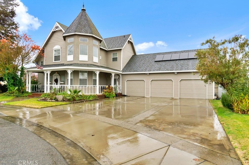 900 Summer Set Ln, Madera, CA 93637