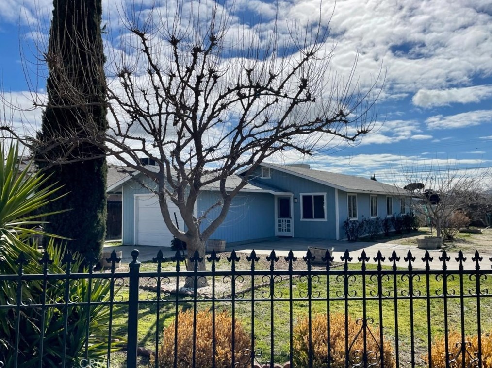 400 E Stanislaus St, Avenal, CA 93204