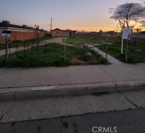 1501 Ralston St, Bakersfield, CA 93307-1733