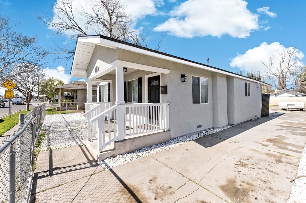 1115 E Shields Ave, Fresno, CA 93704