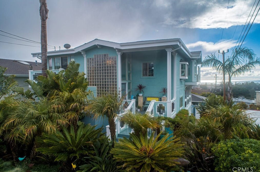 1290 Berwick Dr, Morro Bay, CA 93442-1808