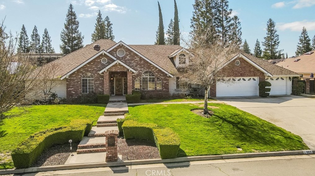 963 E Chelsea Dr, Fresno, CA 93720