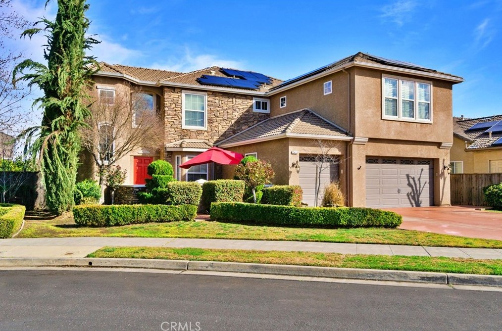 2413 Whitmore Ave, Clovis, CA 93619