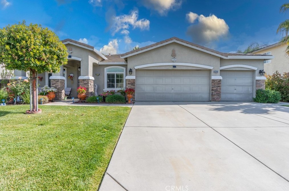 9240 Hunters Creek Way, Sharon, CA 93610