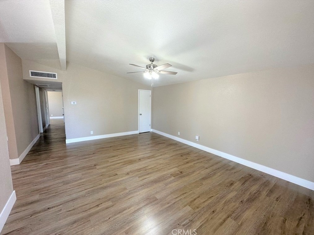 5117 E Lamona Ave, Fresno, CA 93727