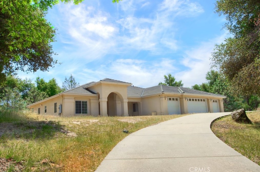 41167 Shandee Ln, Nipinnawassee, CA 93601