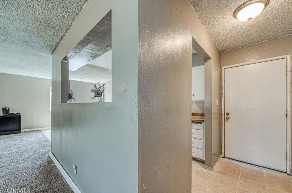 883 W Euclid Ave, Clovis, CA 93612
