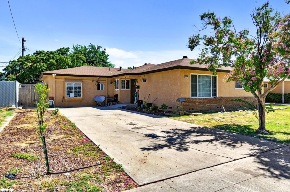 4746 E Ashcroft Ave, Fresno, CA 93726