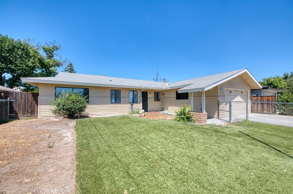 5945 E Madison Ave, Fresno, CA 93727