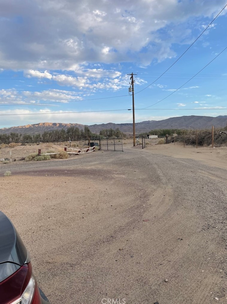 48226 Morgan Ln, Newberry Springs, CA 92365-9301
