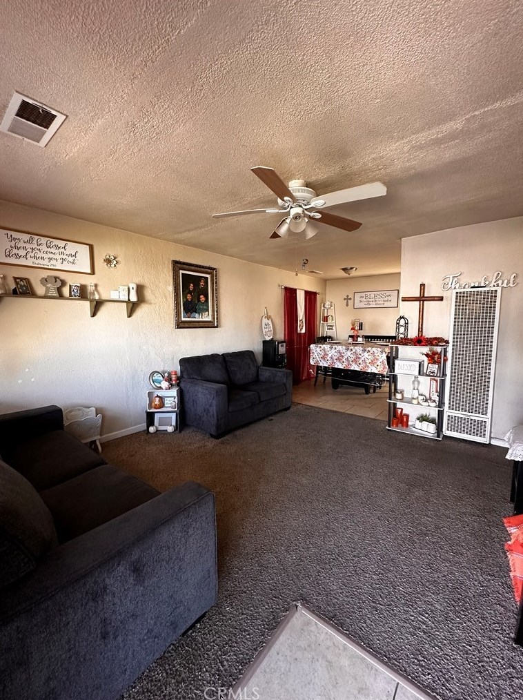 11654 Shaw Pl, Hanford, CA 93230