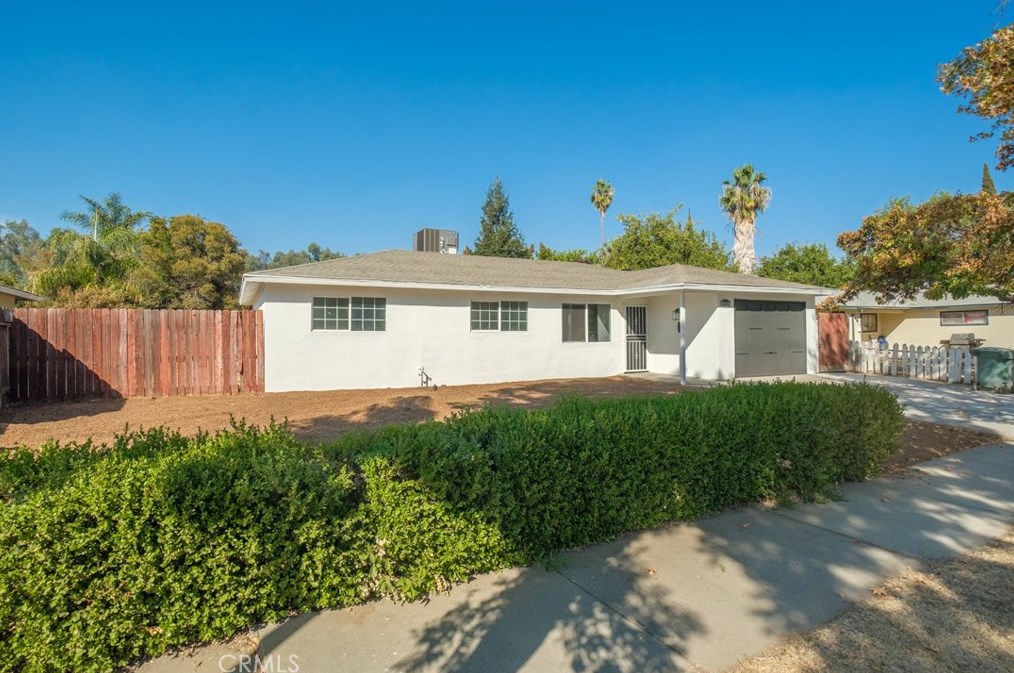1643 Sacramento Dr, Merced, CA 95348