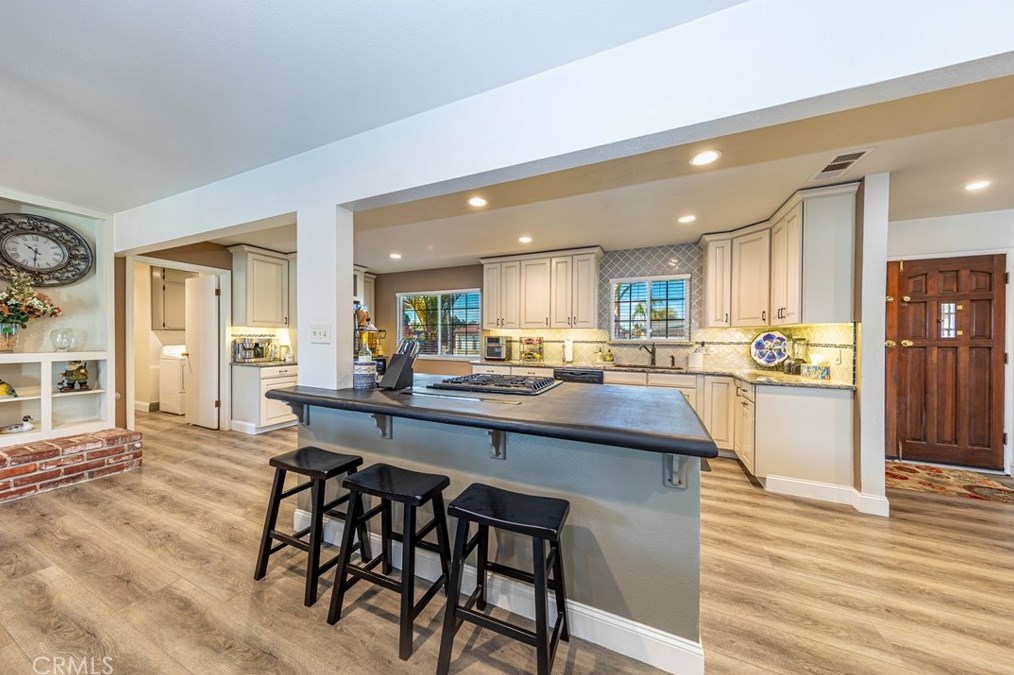 6020 N Spalding Ave, Fresno, CA 93710