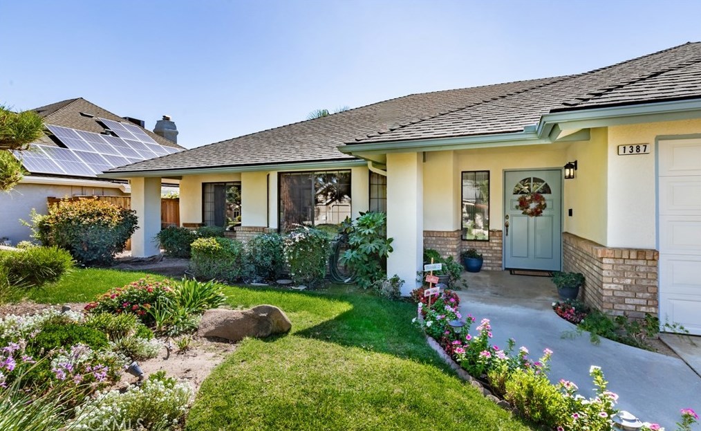 1387 E Fallbrook Ave, Fresno, CA 93720