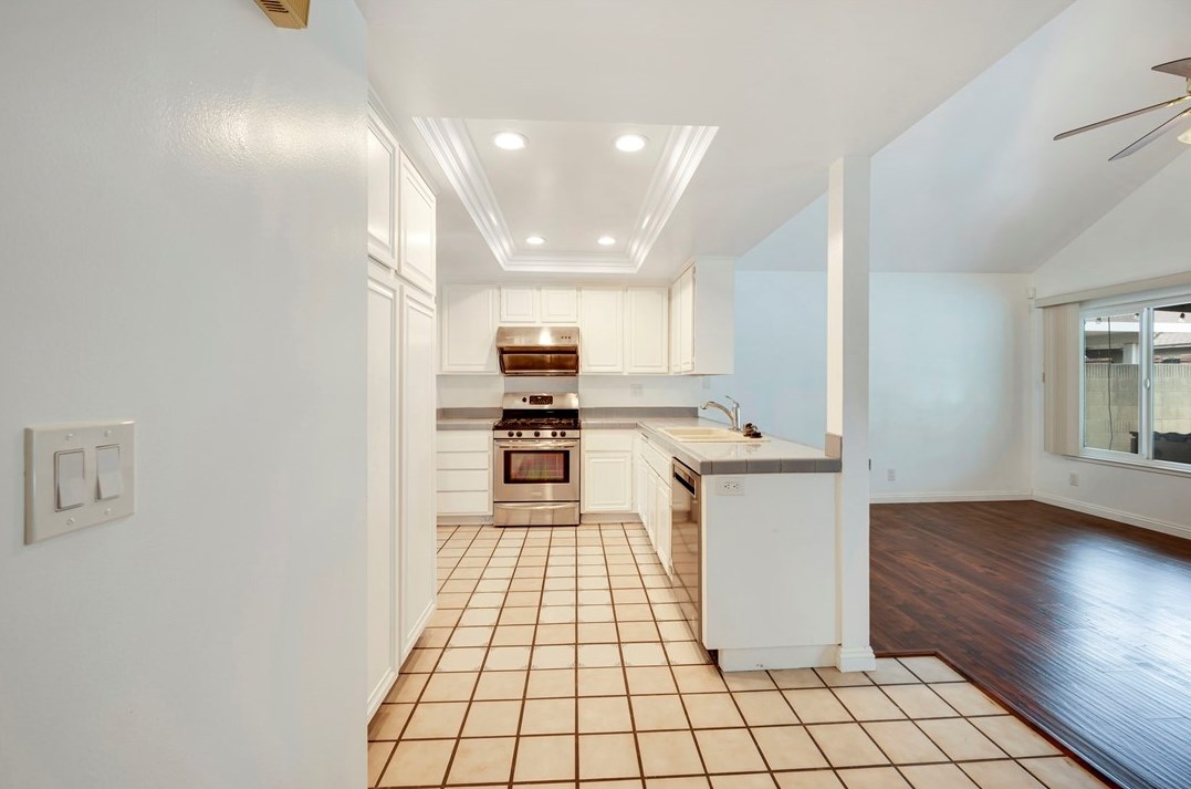 18839 Stefani Ave, Artesia CA  90703-8440 exterior