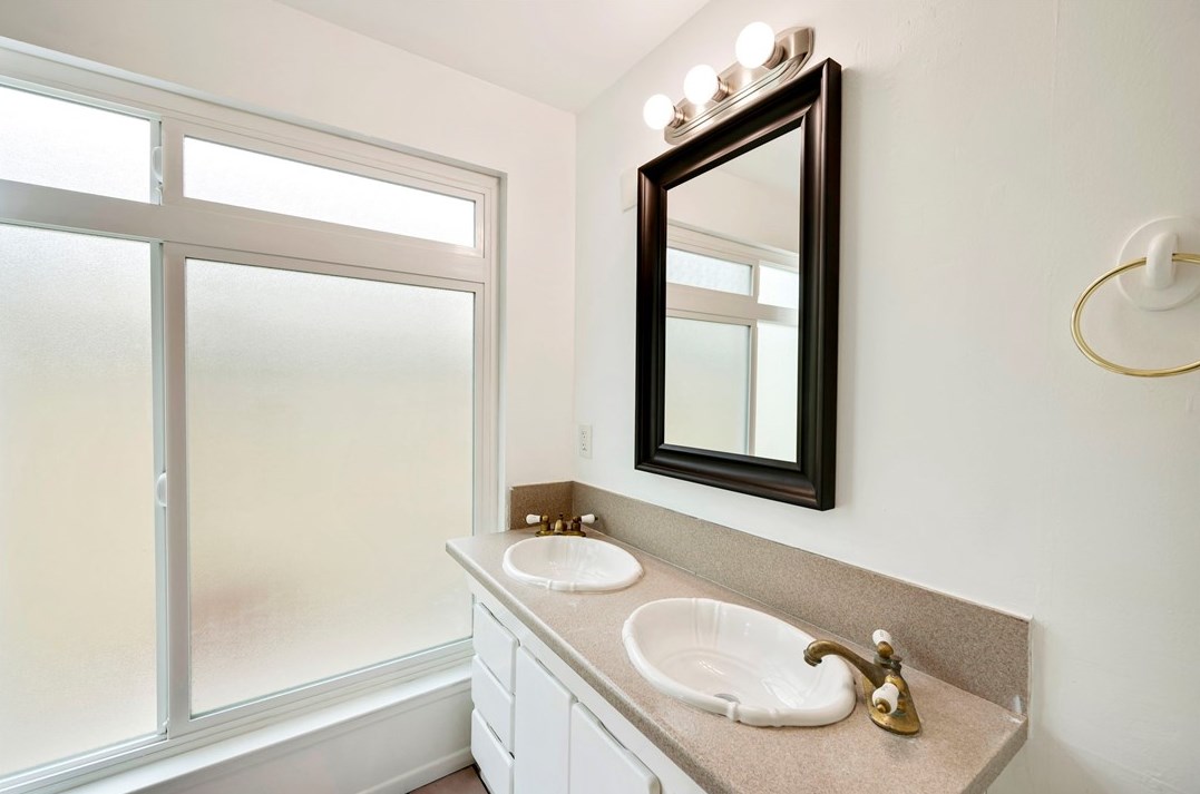 18839 Stefani Ave, Artesia CA  90703-8440 exterior