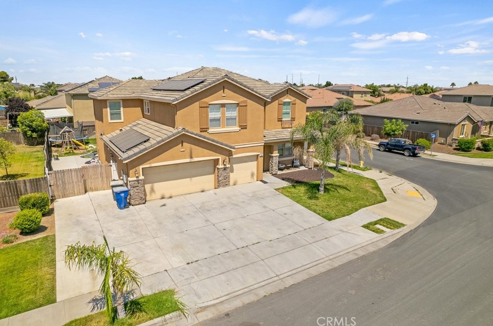 789 Arlington Ave, Lemoore, CA 93245