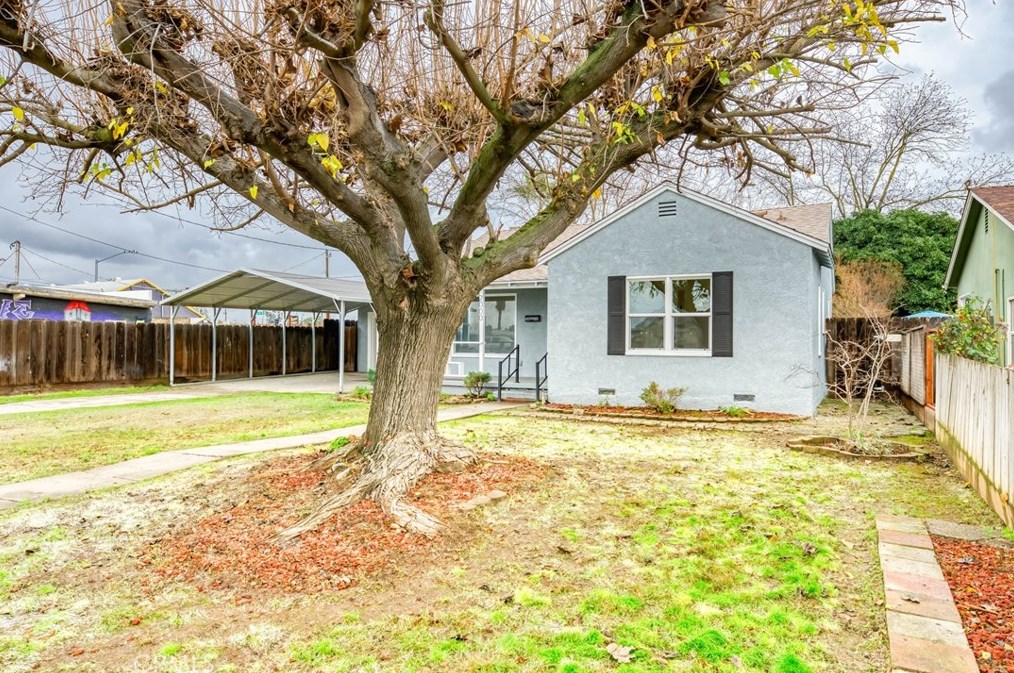 2000 Carol Ave, Merced, CA 95341