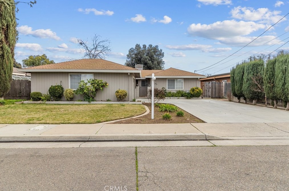 384 Emerald Dr, Merced, CA 95348
