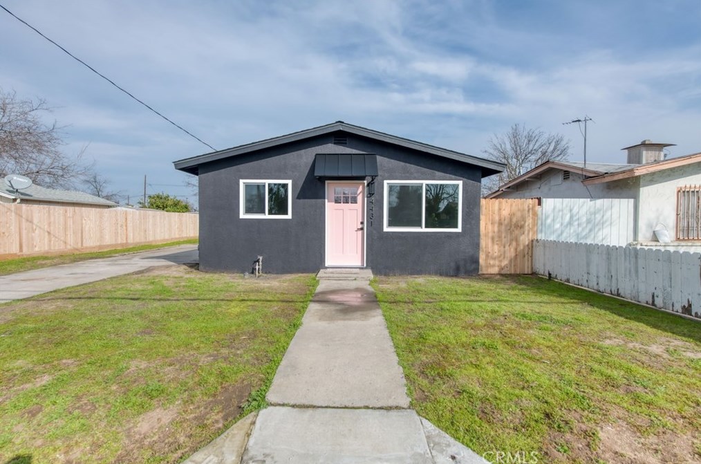 4431 E Floradora Ave, Fresno, CA 93703