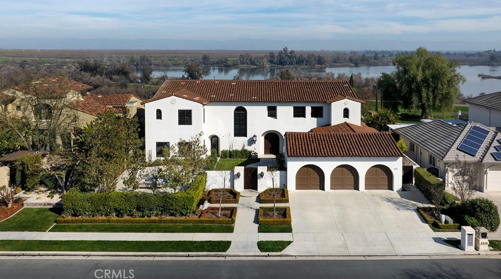 4960 W Bluff Ave, Fresno, CA 93722