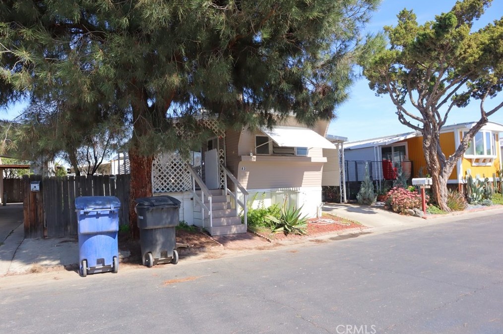 852 E Grangeville Blvd #83, Hanford, CA 93230