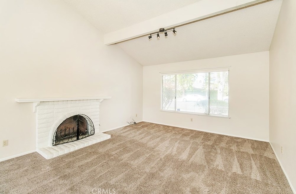 1867 W Fairmont Ave, Fresno, CA 93705
