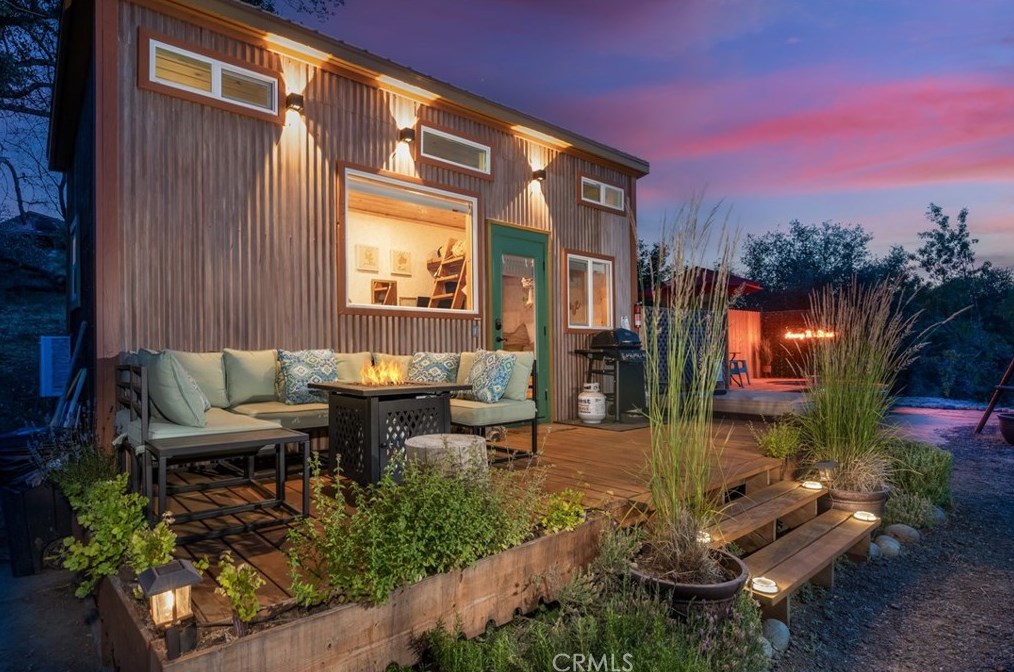 46646 Eastwood Dr, Oakhurst, CA 93644-9573
