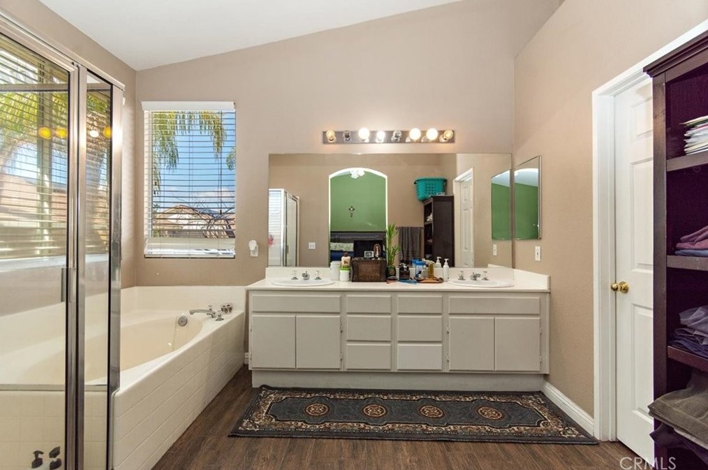 969 Banbury Dr, Hemet CA  92544-1836 exterior