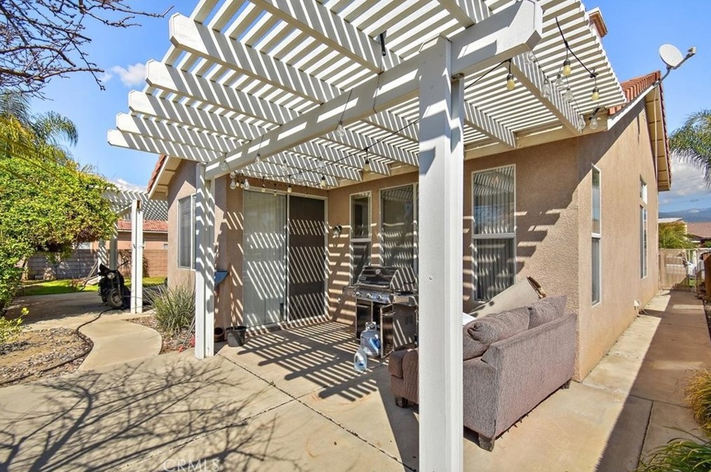 969 Banbury Dr, Hemet CA  92544-1836 exterior