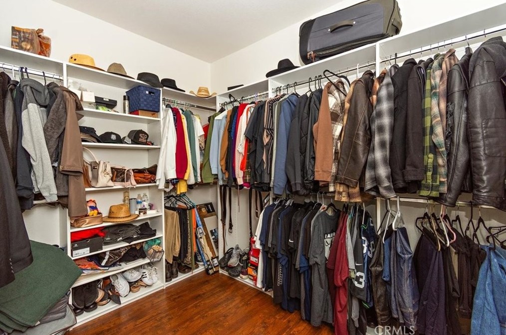 969 Banbury Dr, Hemet CA  92544-1836 exterior