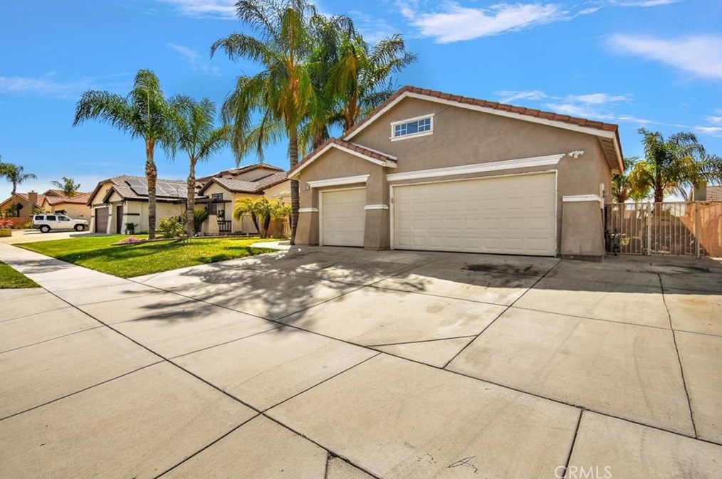 969 Banbury Dr, Hemet CA  92544-1836 exterior