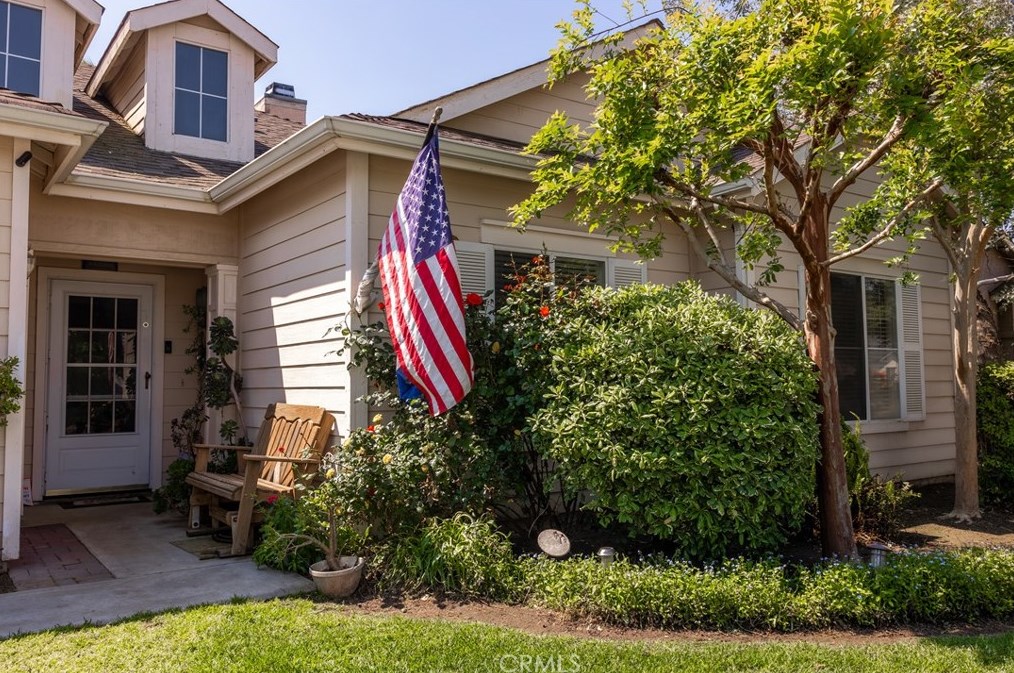 536 W Sunset St, Kingsburg, CA 93631