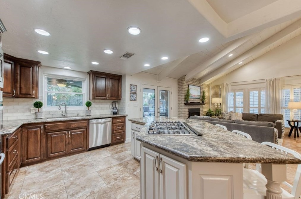 8874 Fuller Ave, Fresno CA  93720-1656 exterior