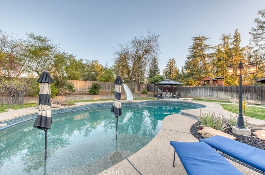8874 Fuller Ave, Fresno CA  93720-1656 exterior
