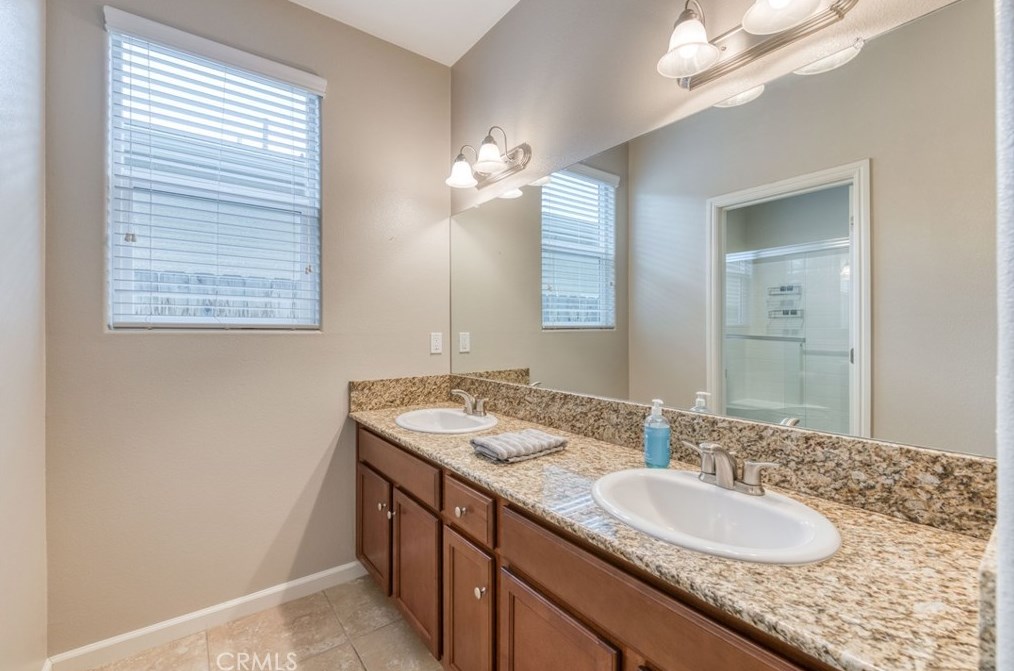 3856 Bellaire Ave, Clovis CA  93619 exterior
