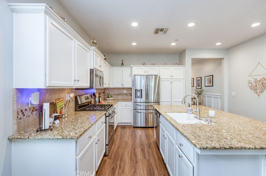 3856 Bellaire Ave, Clovis CA  93619 exterior