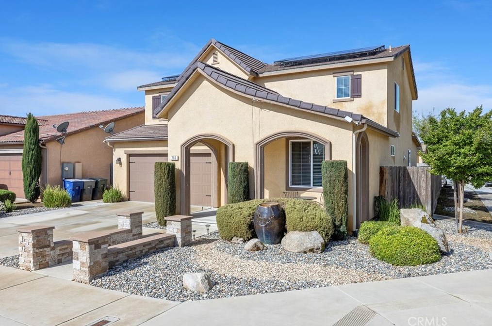 716 Maine Ave, Clovis, CA 93619