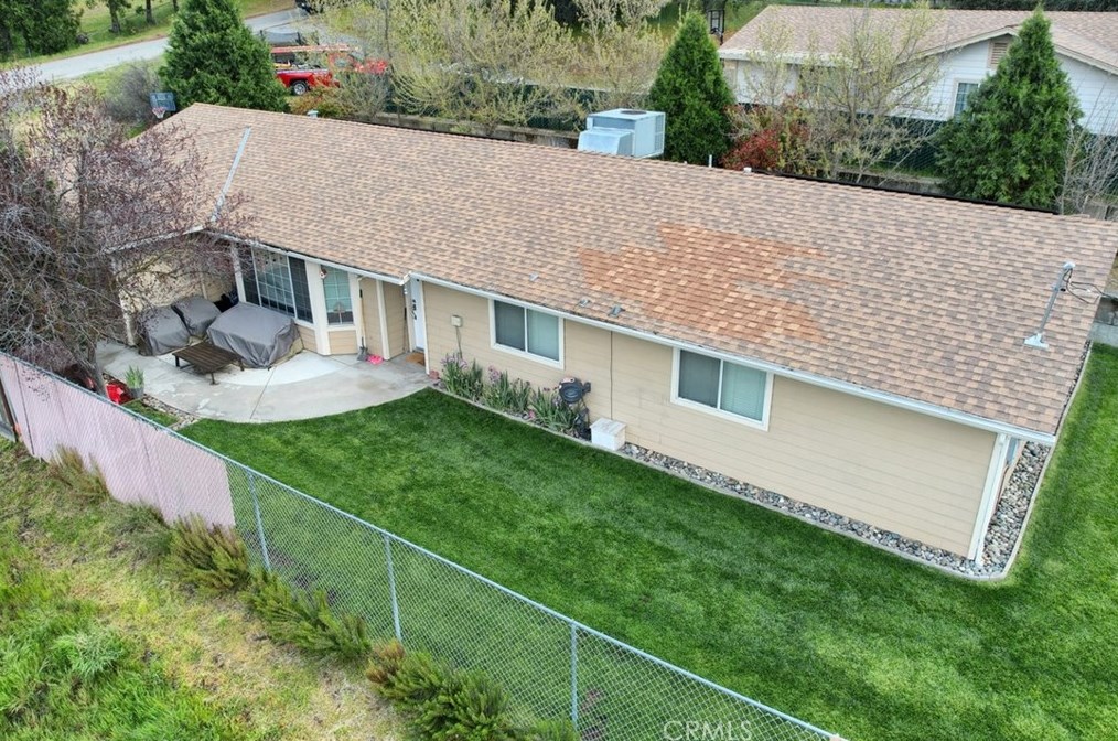 49436 Pierce Dr, Oakhurst, CA 93644-9511