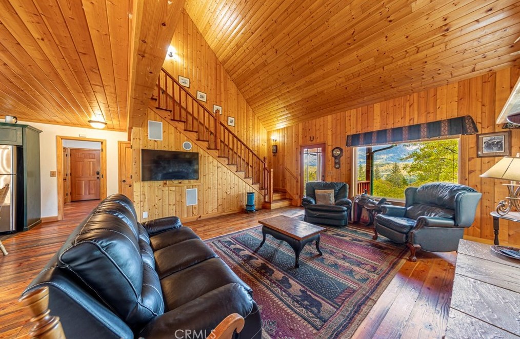 55511 Way Cool Way, Bass Lake, CA 93669-9743