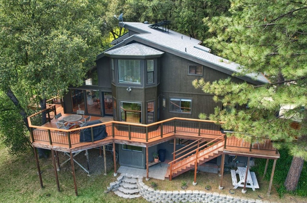 49649 Meadowwood Rd, Oakhurst, CA 93644