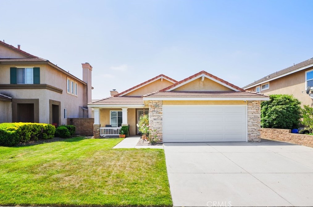 15023 Fox Ridge Dr, Fontana, CA 92336-1101