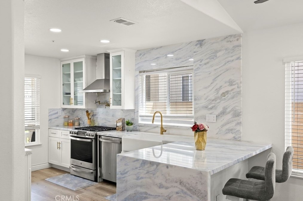 15023 Fox Rdg Dr, Fontana CA 92336-1103 exterior